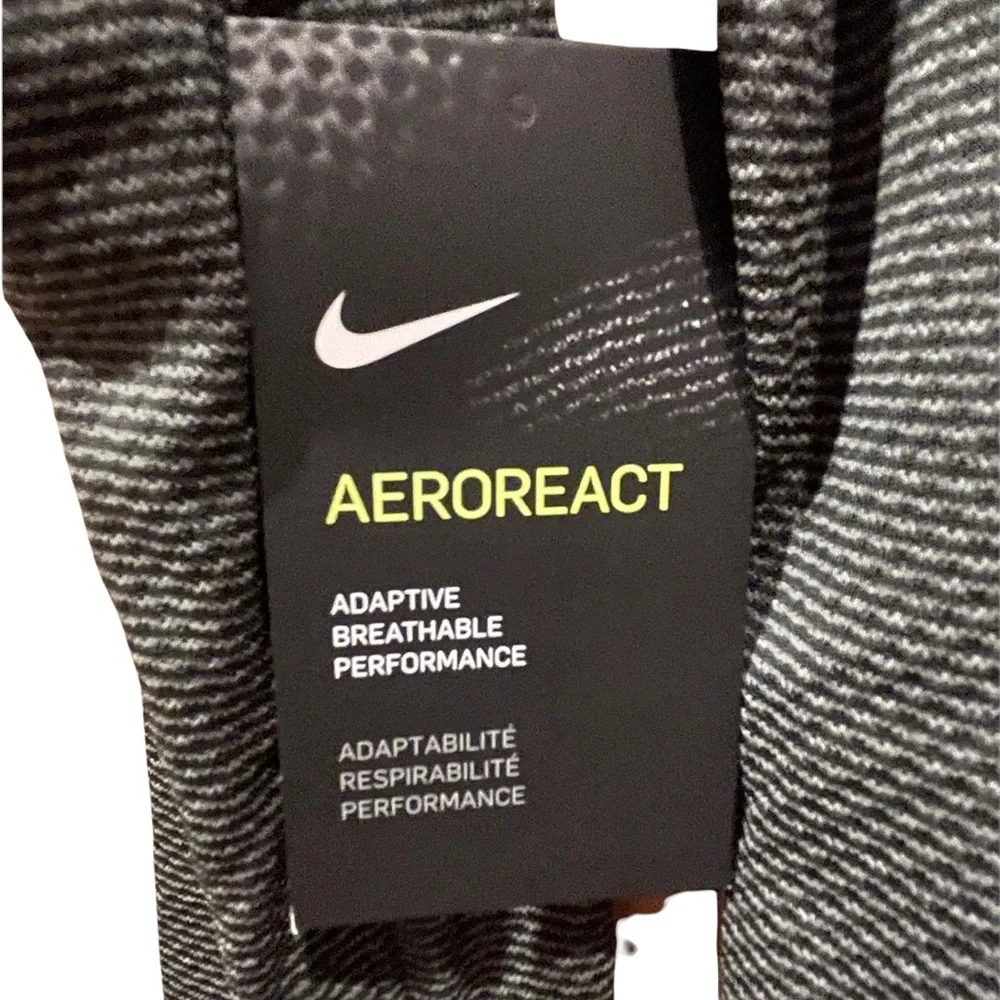 NWT Nike Womens Running Aeroreact Long Sleeve‎ Top